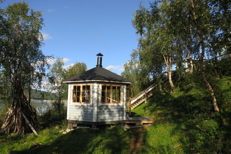 aurora-holiday-finland-gazebo